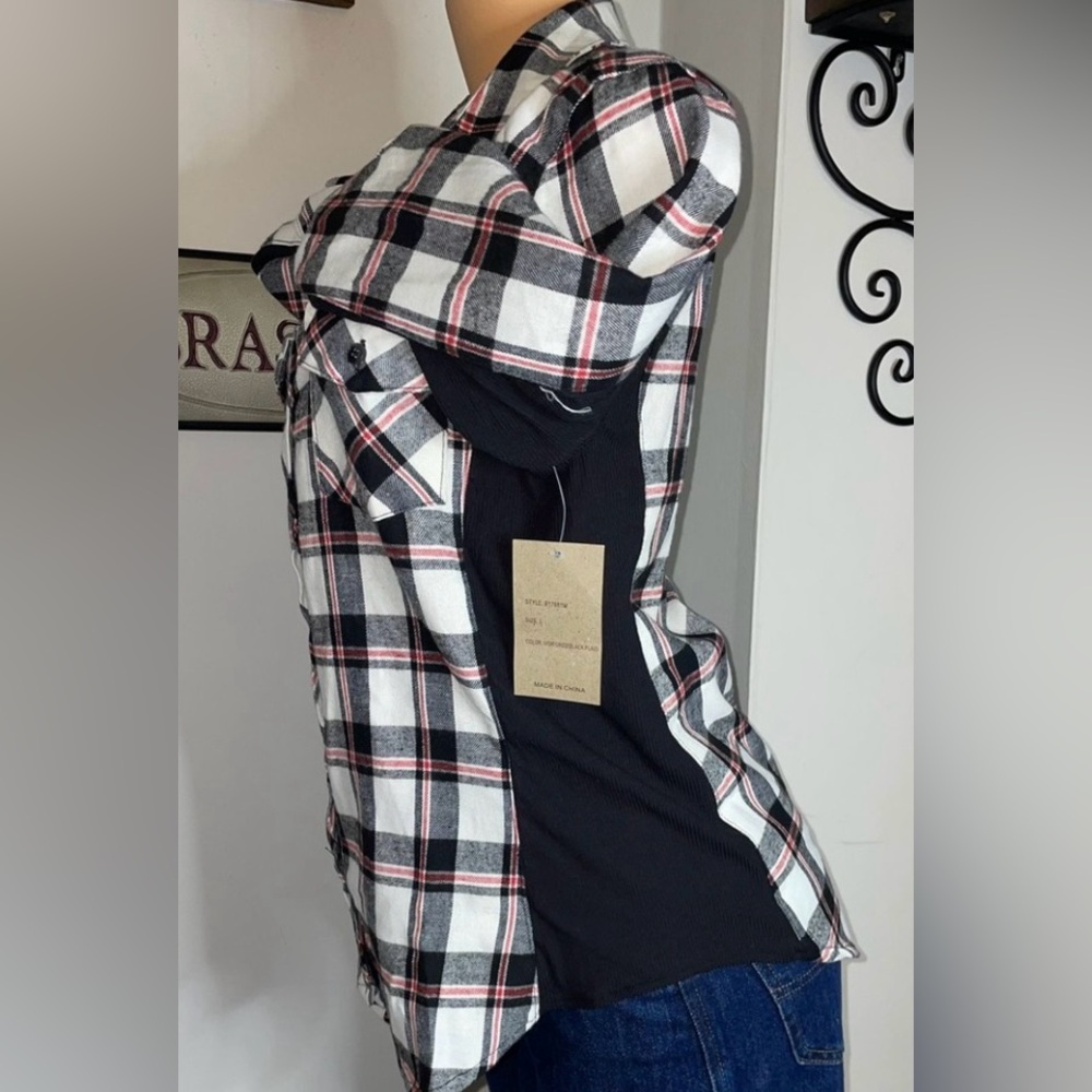 (106) EDEN & OLIVA TOP PLAID BOTTOM DOWN LONG SLEEVE SIZE L - Picture 4 of 6